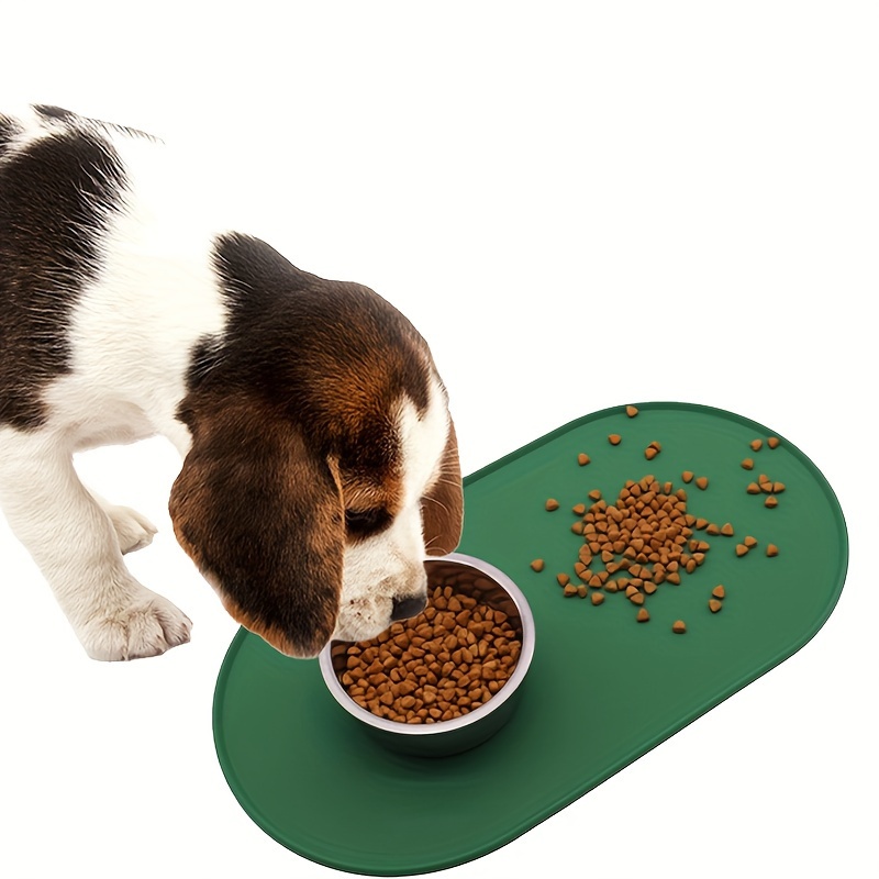 Pet travel and feeding accessory