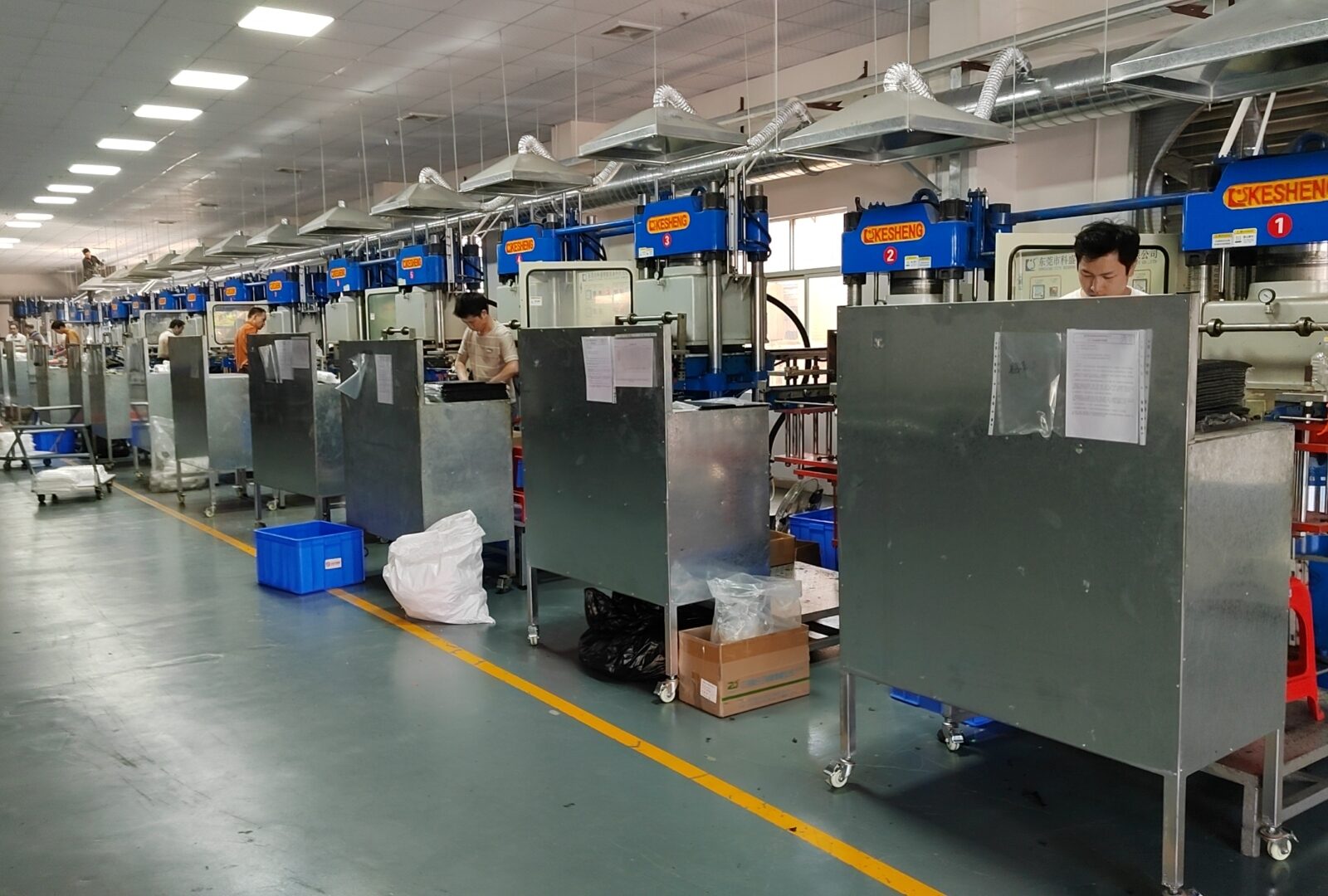 Silicone pet product manufacturing workshop production environment
