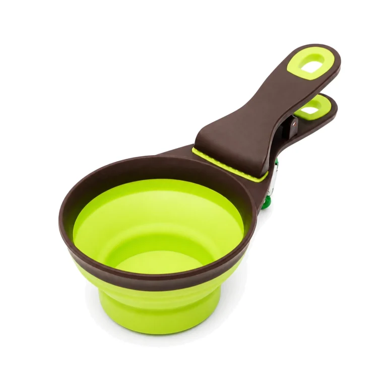 2-in-1 Collapsible Pet Food Scoop with Clip product overview